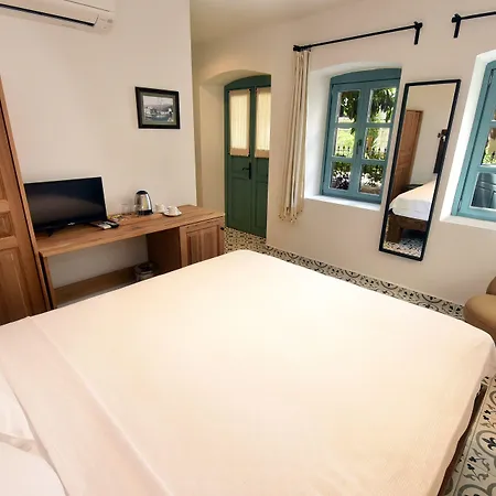 Oalis Boutique 4*