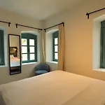 Oalis Boutique 4*